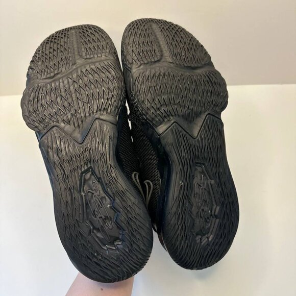 Nike LeBron 17 Low “Triple Black” Men’s Basketball Shoes – Size US 8 / EUR 41 - Picture 8 of 9
